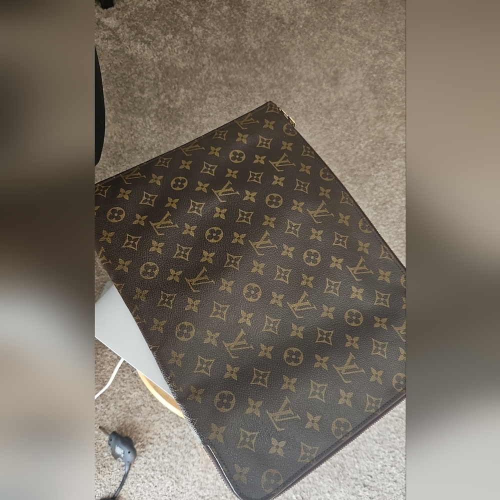 Louis Vuitton Classic "Porte-Documents 30 Vintage"  Portflio Case - Picture 2 of 8